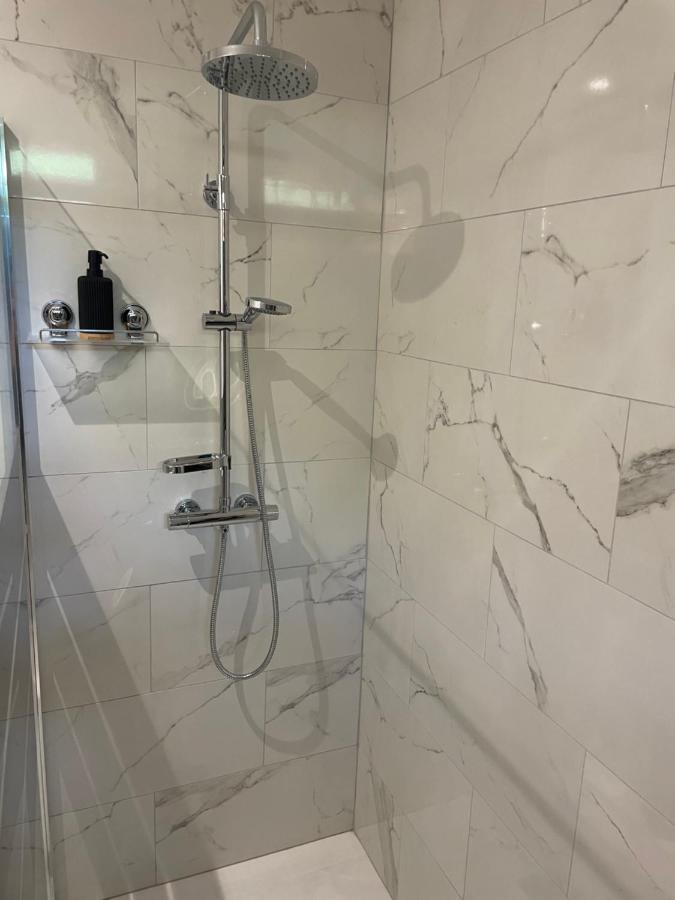 Appartement En Rez De Jardin Tout Equipe Fleurance Exterior foto