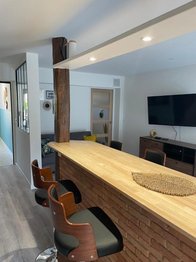 Appartement En Rez De Jardin Tout Equipe Fleurance Exterior foto